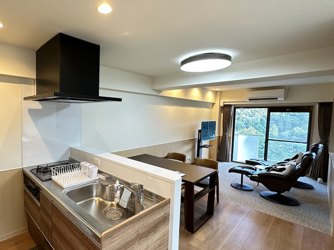 Others 4, Condominium Hotel Garland Court Usami, Itō