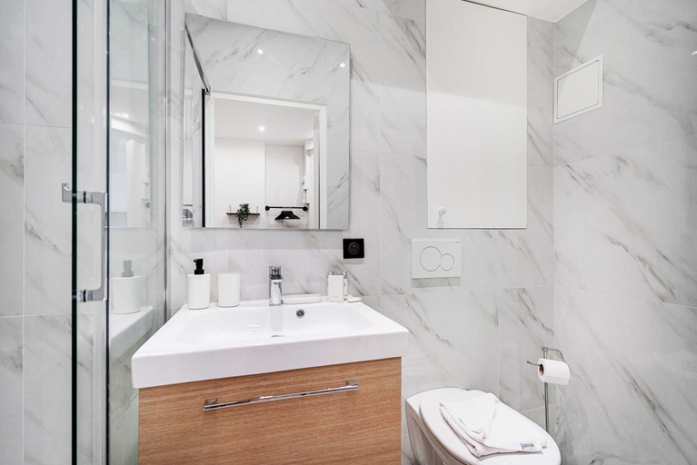 Bathroom 2, Elegant Studio - 2P - Place Pigalle, Paris