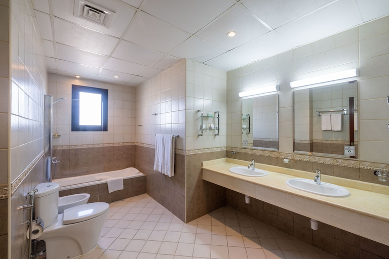 Bathroom 5, Sedra Arjaan by Rotana, Doha