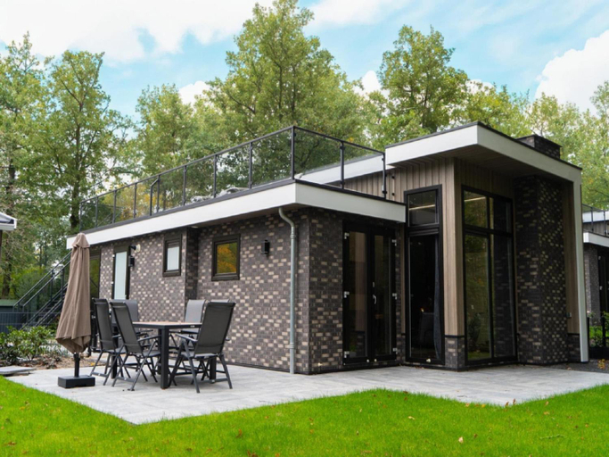 Others 5, Elegant Country Chalet in Guelders, Apeldoorn