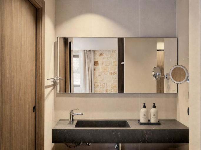 Bathroom 5, Mangia's Costa Ragusa Borgo, Ragusa