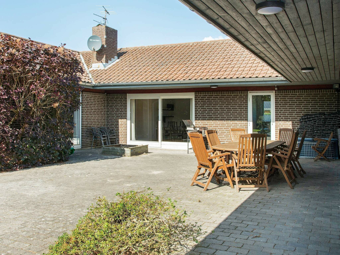 Others 2, Spacious Holiday Home in Orsted Jutland With Pool, Norddjurs