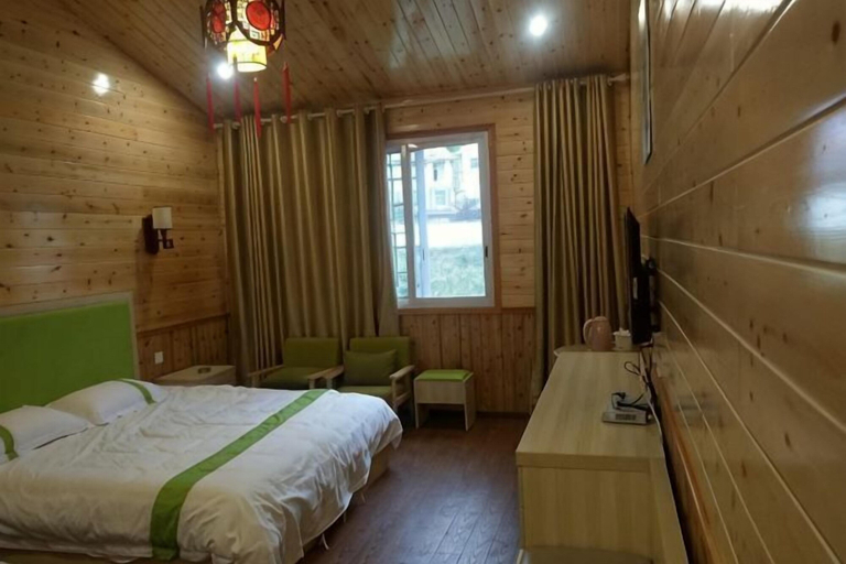 Bedroom 2, Baoxing Shenmu Lei Mountain Villa, Ya'an