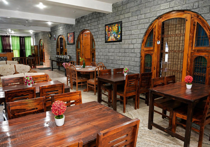 Food & Drinks 4, Fabexpress Malti Guest House, Kullu