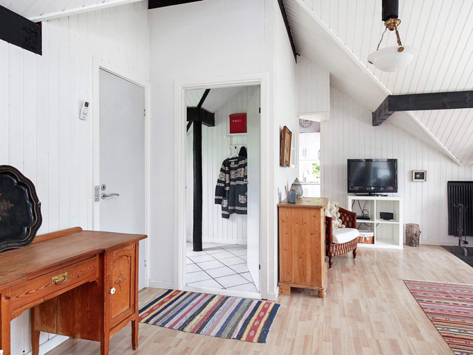Others 4, Rustic Holiday Home in Hovedstaden With Barbecue, Halsnæs