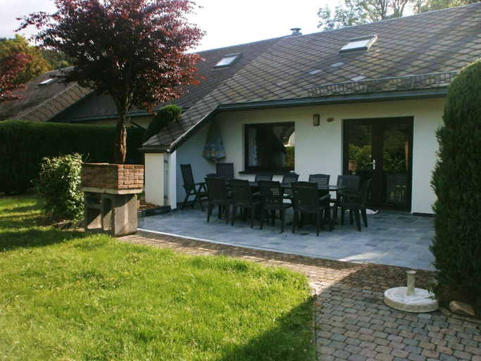 Others 2, Tidy Holiday Home with Fireplace near Malmédy, Liège