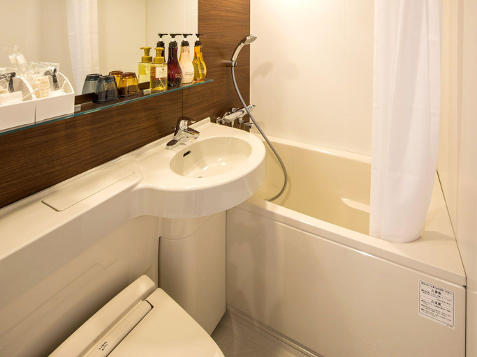 Bathroom 2, Hotel WBF Namba Nippombashi, Osaka