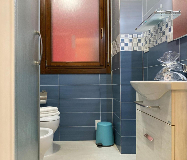 Bathroom 3, Modern apartment with garden and pool, Rovigo