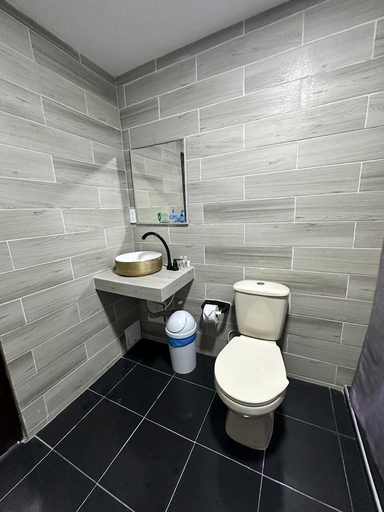 Bathroom 3, Hotel Lord Pierre, San Andrés