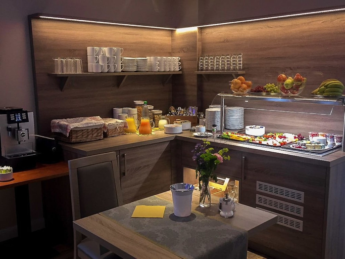 Food & Drinks 5, Hotel DEA, Heidekreis