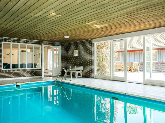 Others 5, Spacious Holiday Home in Orsted Jutland With Pool, Norddjurs