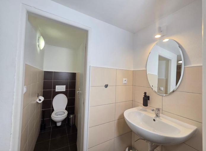Bathroom 5, Hostel OldTown, Bratislava