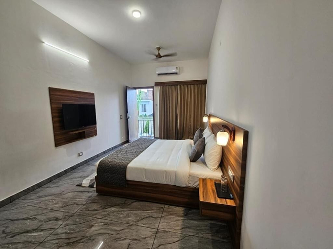 Room 4, Five Elements Corbett Crown Resort, Nainital