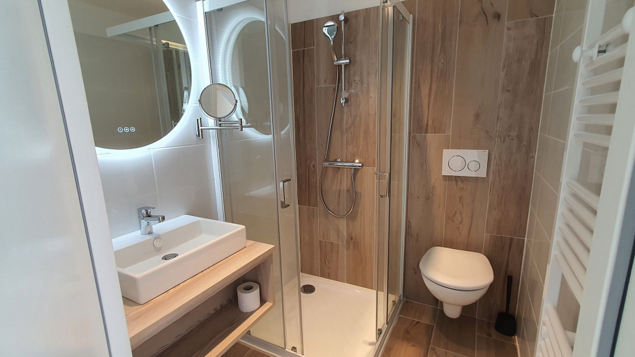 Bathroom 3, La Vigie Vacances, Vendée