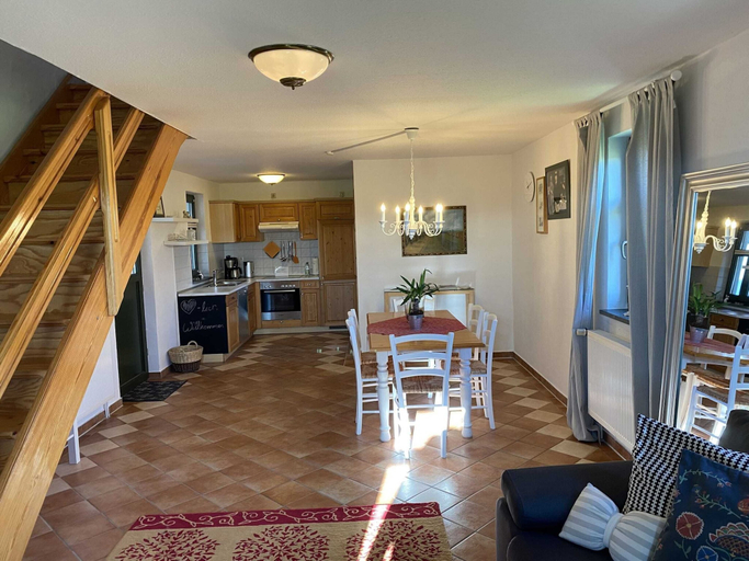 Others 5, Apartment in Dargun With Swimming Pool, Mecklenburgische Seenplatte