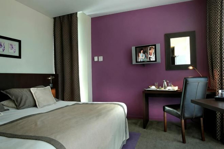 Bedroom 4, Hotel du Pasino, Nord