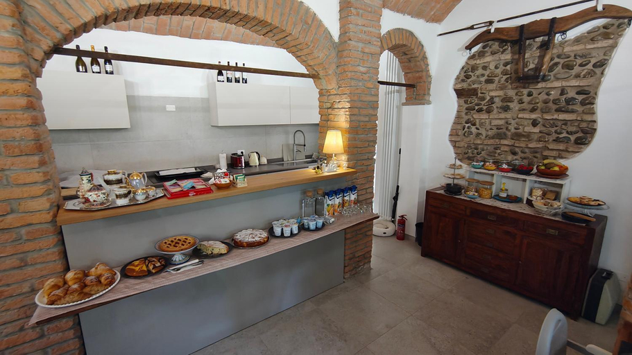 Food & Drinks, La Torre di Longara, Bologna