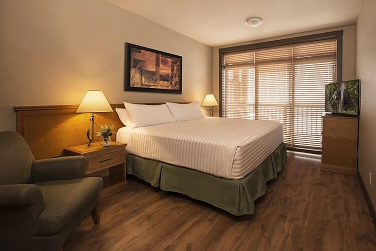 Bedroom 2, Palliser Lodge, Columbia-Shuswap