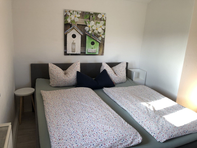 Bedroom 2, Apartment in Dargun With Swimming Pool, Mecklenburgische Seenplatte
