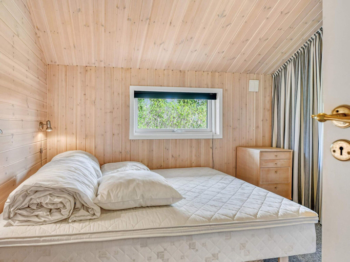 Bedroom 3, 4 Star Holiday Home in Oksbol, Varde
