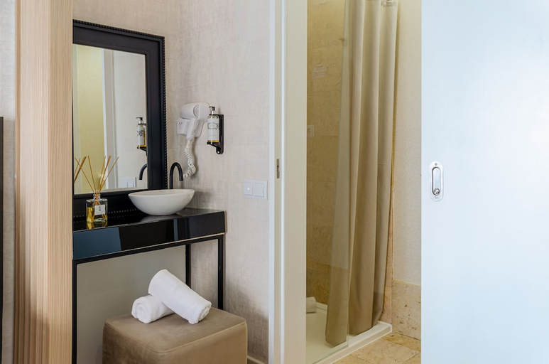 Bathroom 4, LX51 Lisbon Center - Studios & Suites by APT IIN, Lisbon