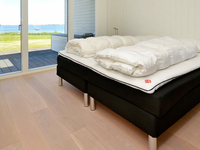 Others 2, Simplistic Holiday Home in Syddanmark With Terrace, Faaborg-Midtfyn