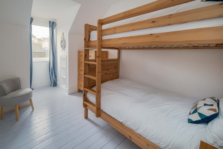 Room 2, The Chambers Apartment Central Cowes, Isle of Wight