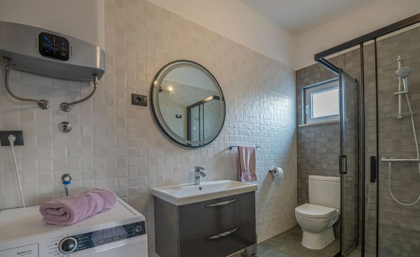 Bathroom 5, Georgine Comfortable Holiday Residence, Pula