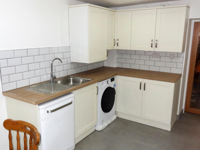 Others 4, Snowdon Retreat Villa by Seaside Llandudno, Conwy