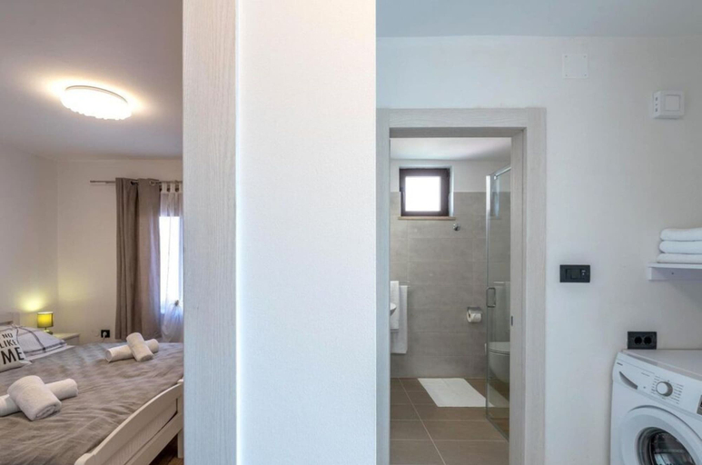 Room 4, met Wellness Apt 1, Pula