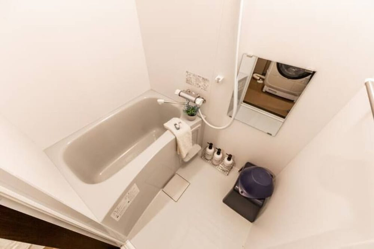 Bathroom 3, Glory, Sapporo