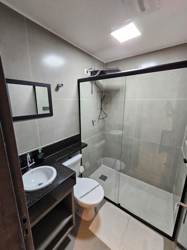 Bathroom, Flat 209 norte Novo e Completo, Brasília