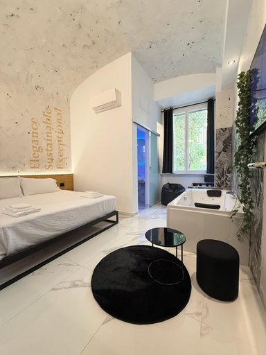 Bedroom 4, ESE luxury spa suites, Roma