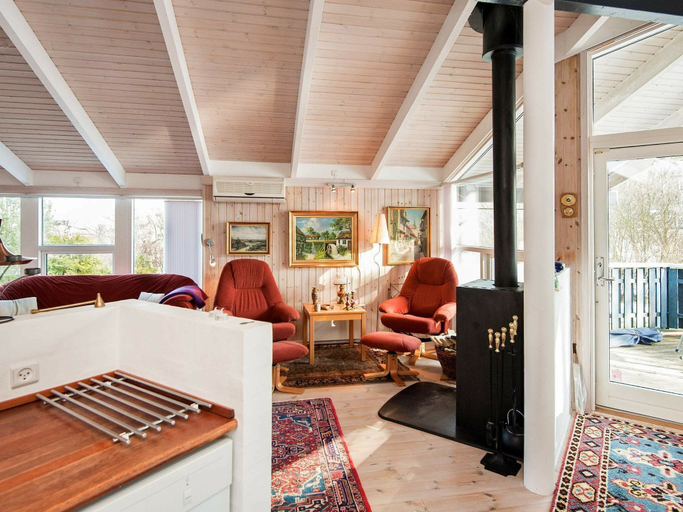 Others 5, Cozy Holiday Home in Allingåbro near Beach, Norddjurs