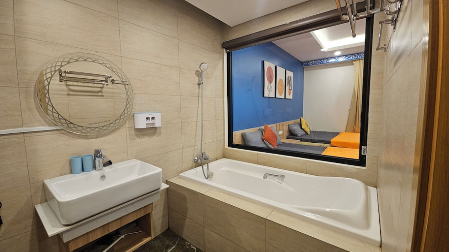 Bathroom 3, FLC Sea Tower Quy Nhon - SeaSandSun, Qui Nhơn