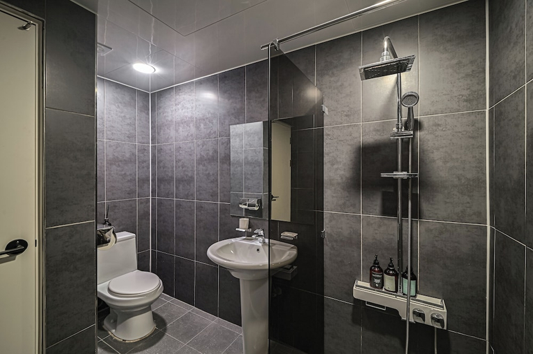 Bathroom 3, Hotel GonggamGonggan Busan station, Dong