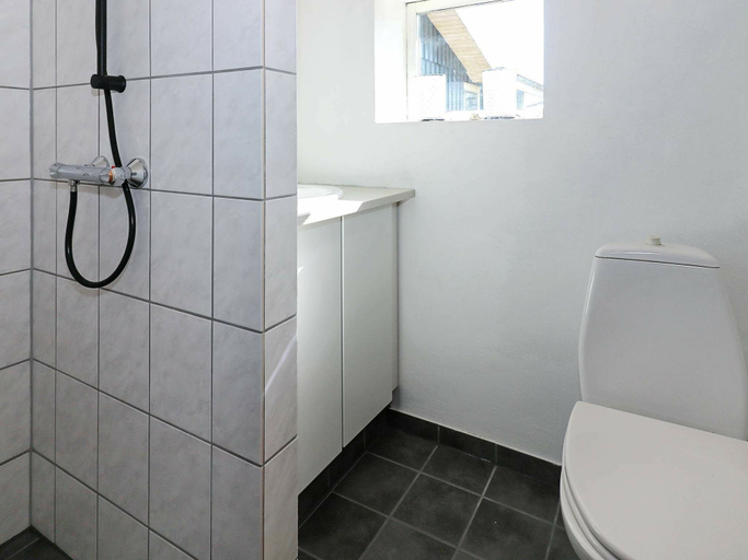Others 2, Charming Holiday Home in Storvorde With Solar Energy, Aalborg