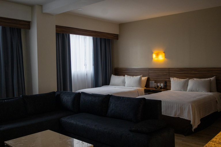 Bedroom 2, Crown Victoria Hotel, Querétaro