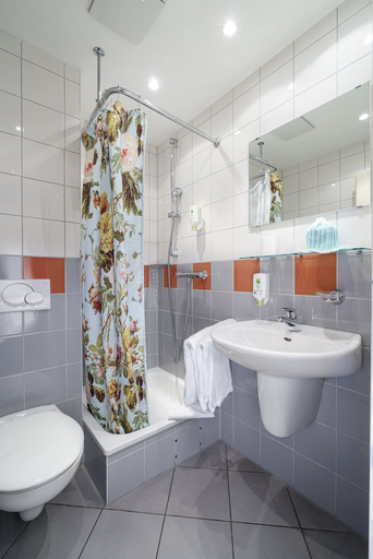 Bathroom, Tante ALMA’s Bonner Hotel, Bonn