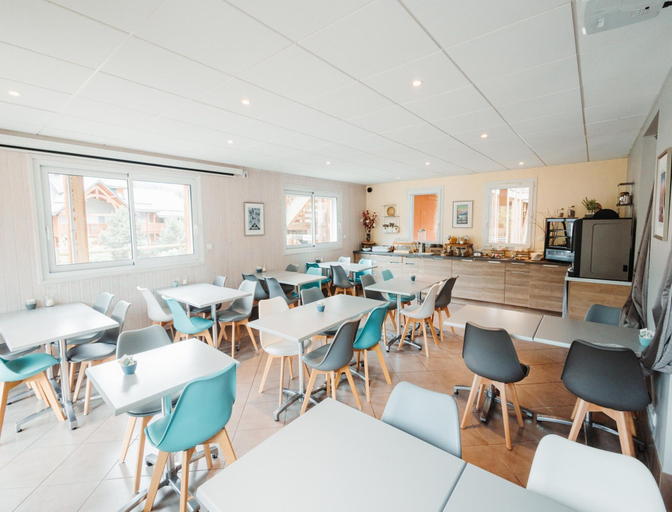 Dining 5, Apartment for 4 Near the Gondola, Ariège