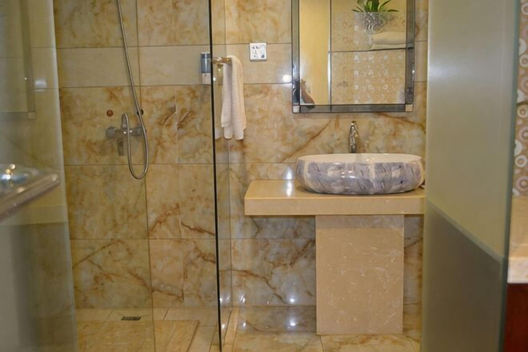 Bathroom 4, Juntai Maoshan Hotel, Jiaxing