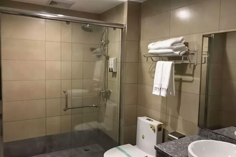 Bathroom 3, Hengxi Boutique Hotel, Hechi