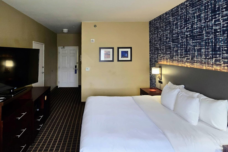 Bedroom 3, Comfort Inn Fort Collins North, Larimer