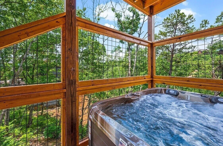 Outdoor spa tub 4, Smoky Top 2 Bedroom Cabin, Sevier