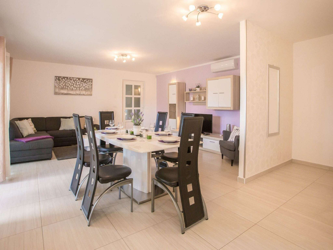 Others 3, Modern Holiday Home With Private Swimming Pool, Near Duga Uvala Beach, Marčana