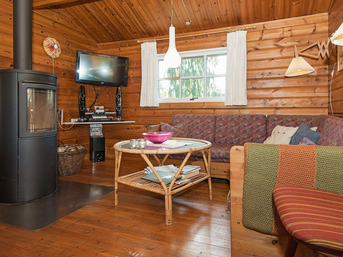 Others 4, Charming Holiday Home in Ørsted With Sauna, Norddjurs