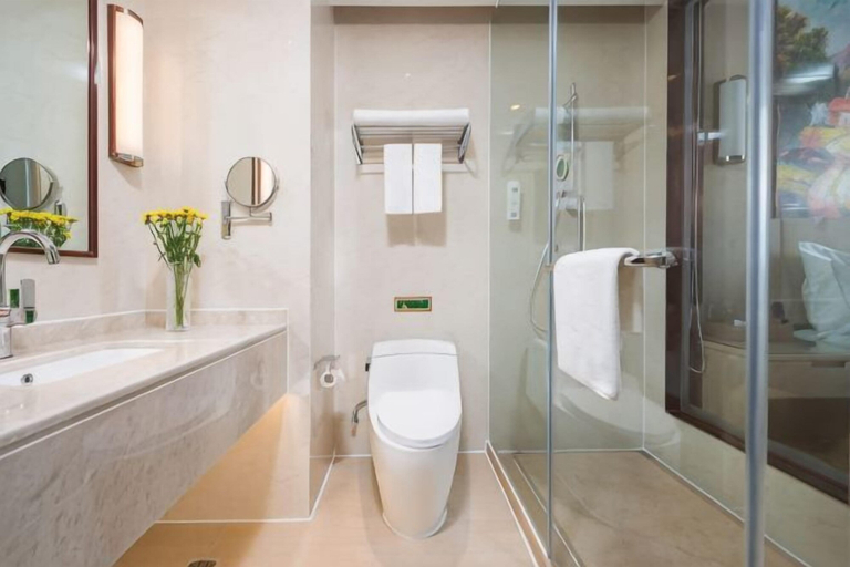 Bathroom, Baiyunbao International Hotel, Guangyuan