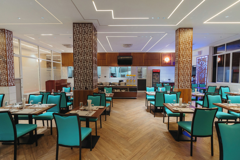Dining, Elephantohotel, Mjini