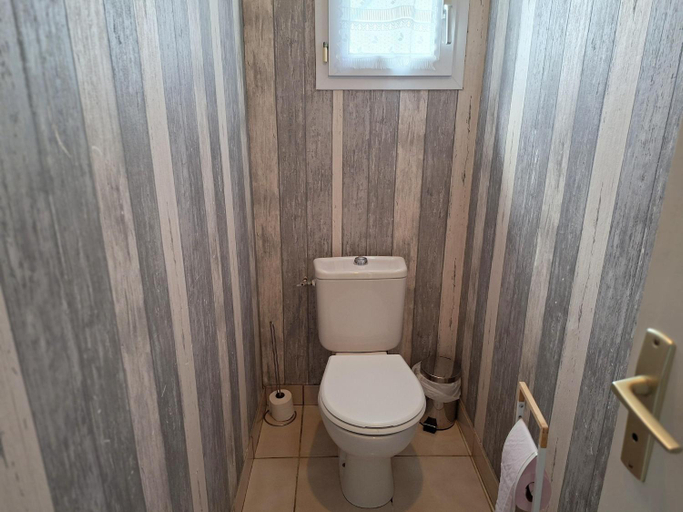 Bathroom 3, Holiday Home in Guisseny near Beaches, Finistère