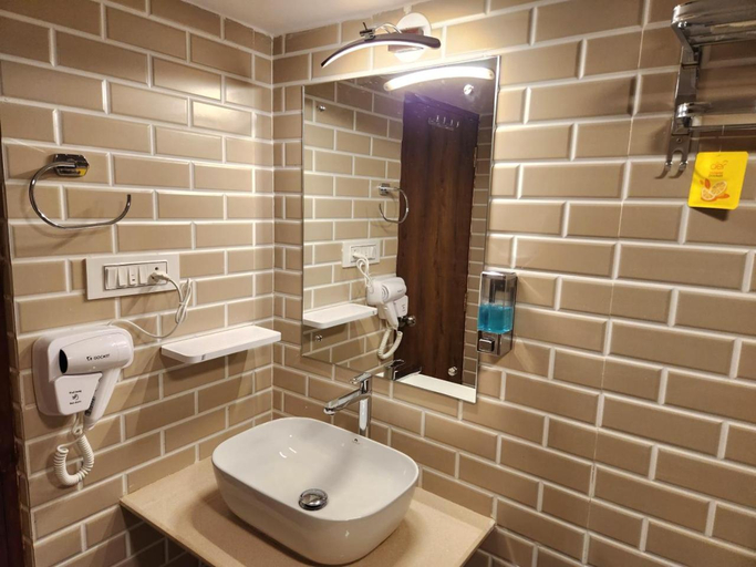 Bathroom 3, Welkin Stays - Poolside Apartment with kitchen near Vagator beach, North Goa